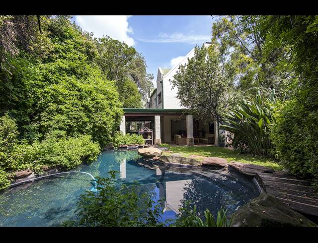 4 BEDROOM HOUSE FOR SALE IN FOURWAYS GARDENS